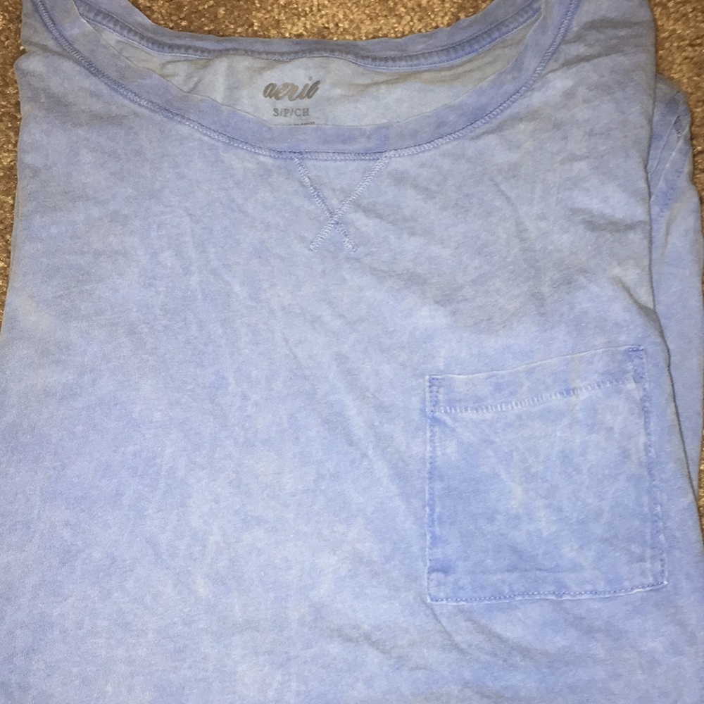 blue aerie pocket tee! love the color